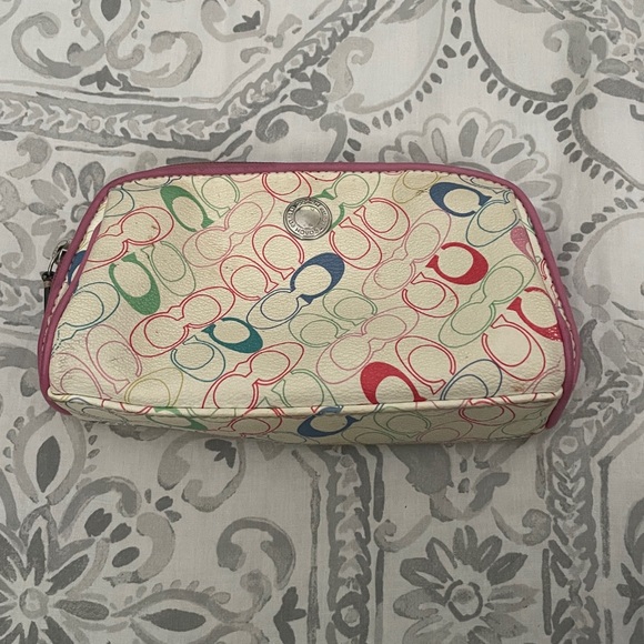 Coach Signature Chelsea Multi C Pink Small Makeup Cosmetic Bag Zip - Picture 1 of 6